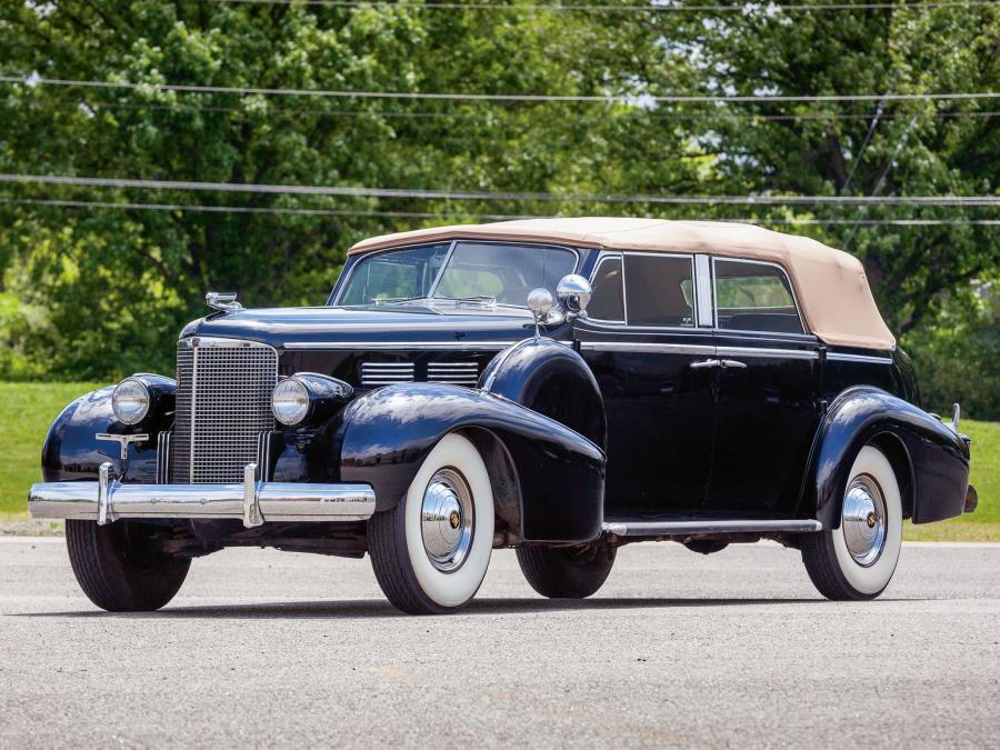  Cadillac Series 75 V8 Convertible Sedan by Fleetwood 1938 года  (фото 1 из 4)